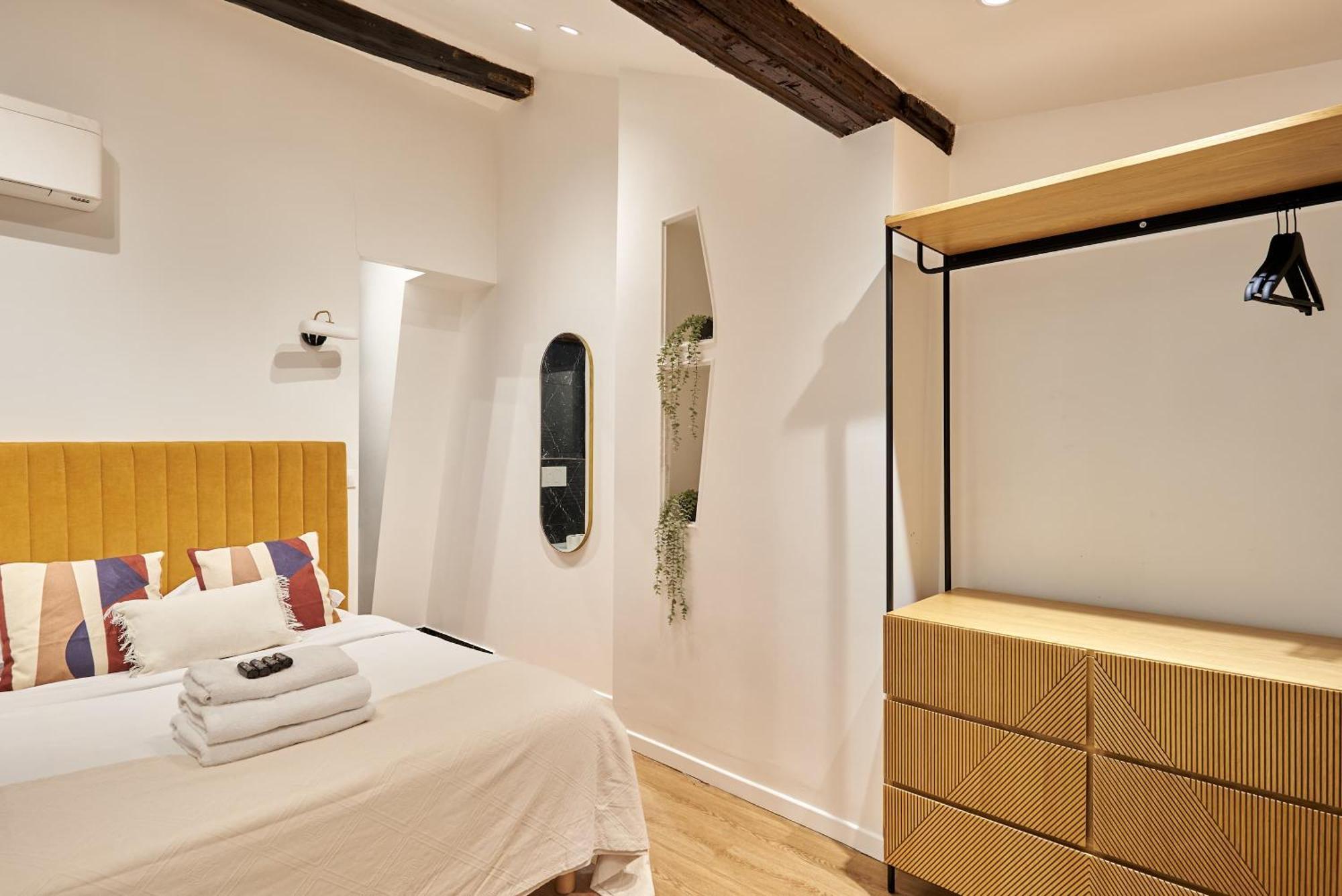 Apartment Le Marais By Studio Prestige Париж Екстериор снимка